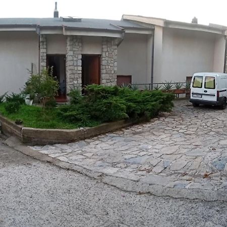 Collina Belvedere, appartamento indipendente in villa Salerno-Capezzano Pellezzano Esterno foto