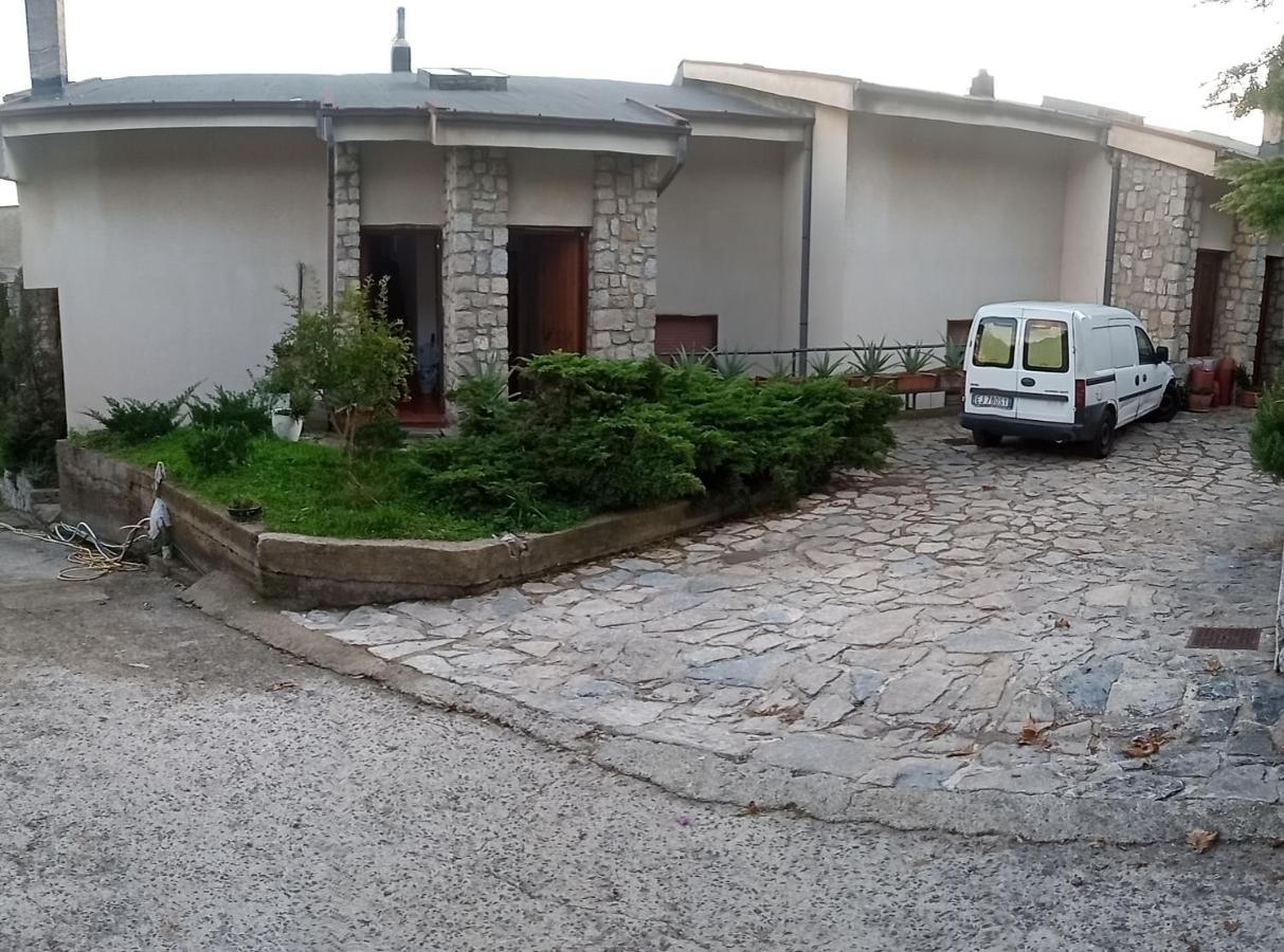 Collina Belvedere, appartamento indipendente in villa Salerno-Capezzano Pellezzano Esterno foto